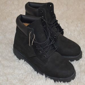 All black timberland boots